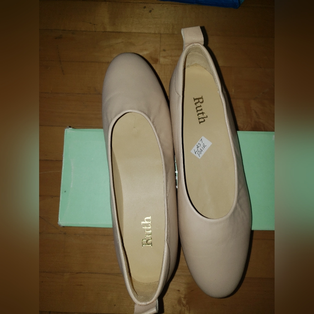 Nude lambskin Leather Ballet Flats - Women's Classic Slip-On - Picture 7 of 9